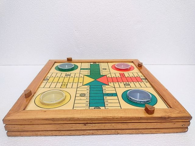 JUGUETE ANTIGUO PARCHIS MECÁNICO