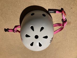 Casco infantil para patines.