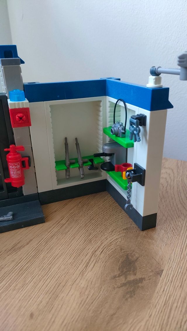 PLAYMOBIL CITY POLICÍA FUGA