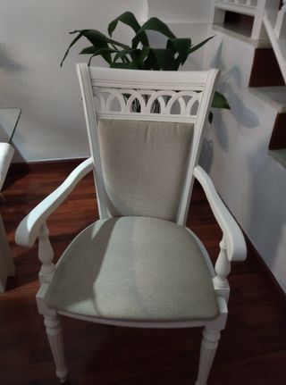 Conjunto de mesa y sillas de comedor