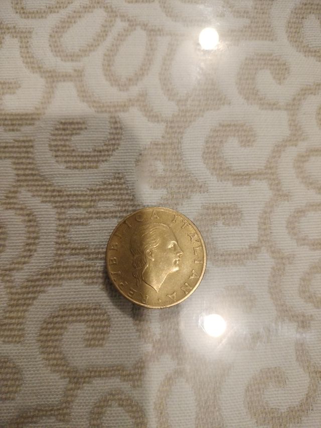 moneda coleccionista 200 lire 1979