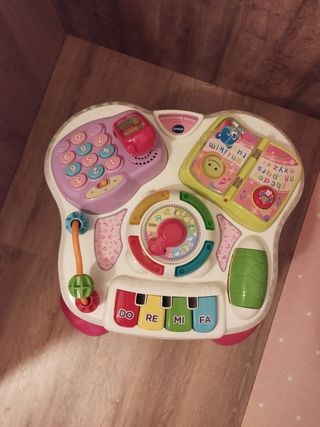 Mesita parlanchina VTech rosa