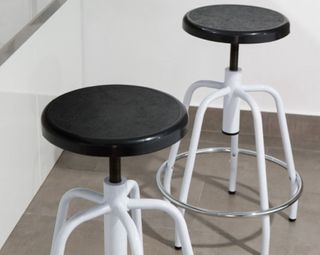 ULTIMOS 2 TABURETES REGULABLES EN ALTURA