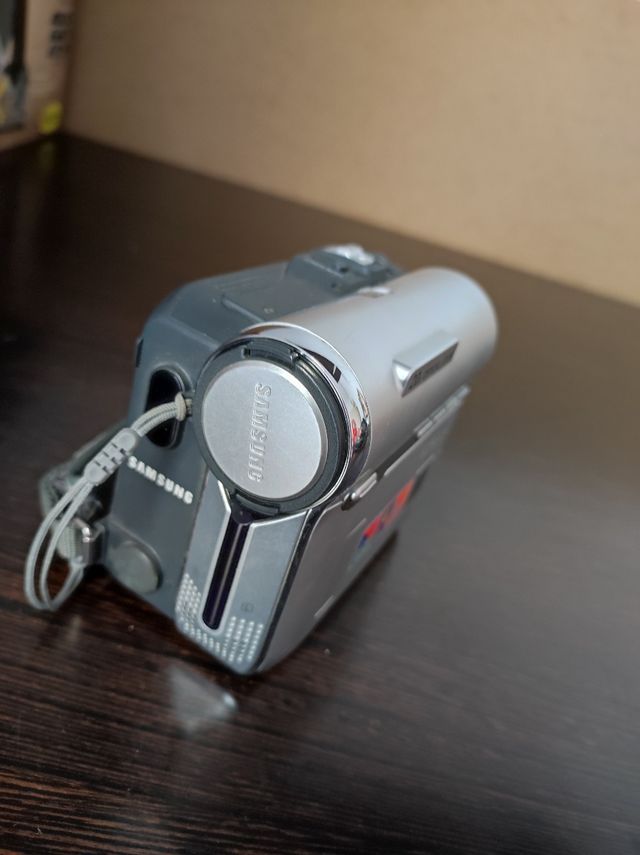 Digital Cam VP-D351 Pal / Mini DV