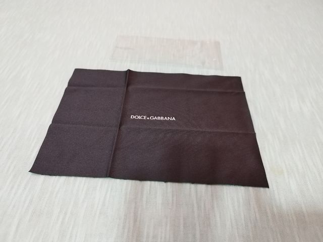 Gamuza gafas nueva sin usar Dolce & Gabanna