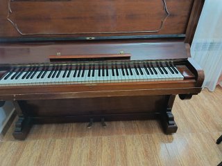 Piano antiguo