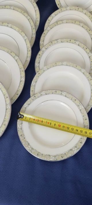 PLATOS PORCELANA INGLESA  MINTON