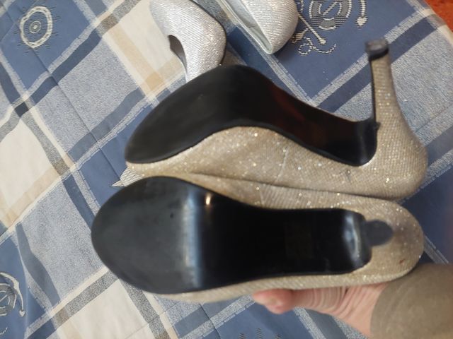 Zapatos brillos purpurina en plata y oro