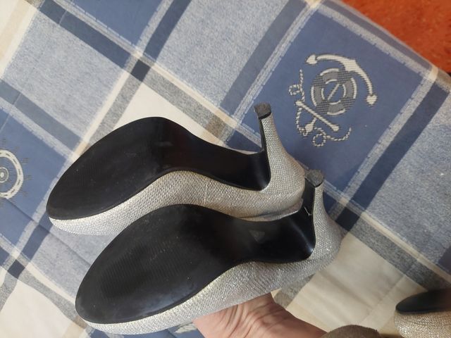 Zapatos brillos purpurina en plata y oro