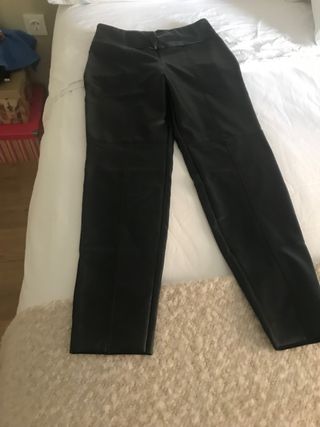 Pantalon  negro imitacion cuero