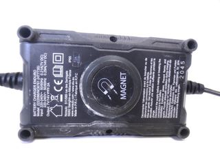 MINI CARGADOR DE BATERÍAS NORAUTO ENDURO 68542