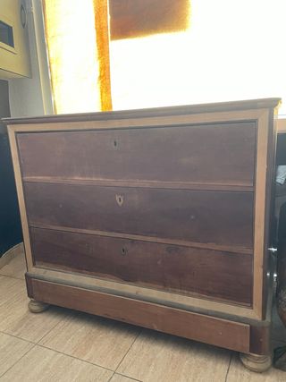 MUEBLE ANTIGUO - MADERA MACIZA