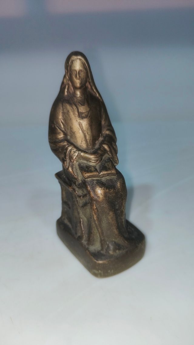 Antica figura religiosa in bronzo?