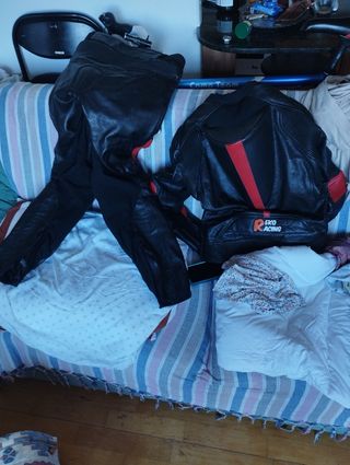 Mono 2 piezas cuero moto 1,87 m 72 kg