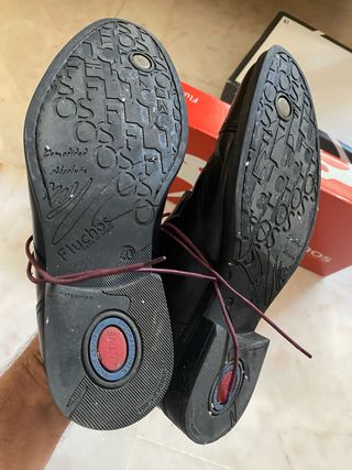 Zapatos Fluchos talla 40 un solo uso