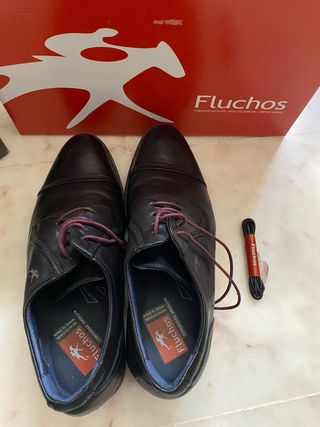 Zapatos Fluchos talla 40 un solo uso