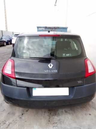 Despiece RENAULT Megane II 1.6 i 16V 115cv 2004