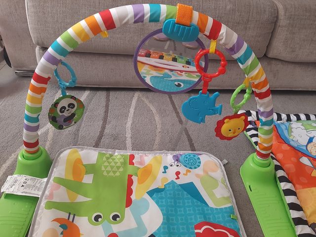 Manta suelo bebé y gimnasio pataditas