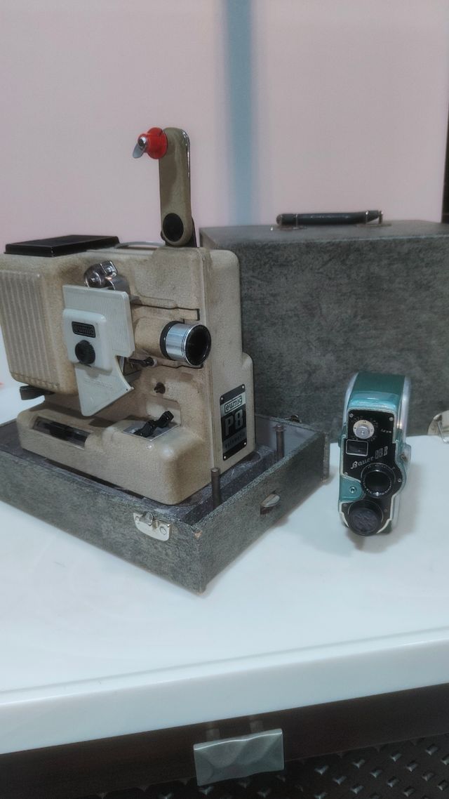 Fotocamera Bauer 88b e regalo eumig