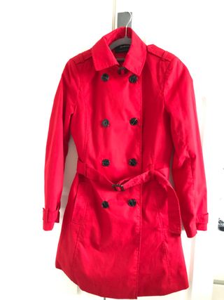 Gabardina roja NUEVA 