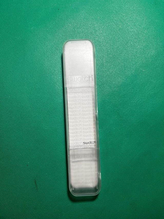 Orologio Swatch Ultrasottile con custodia