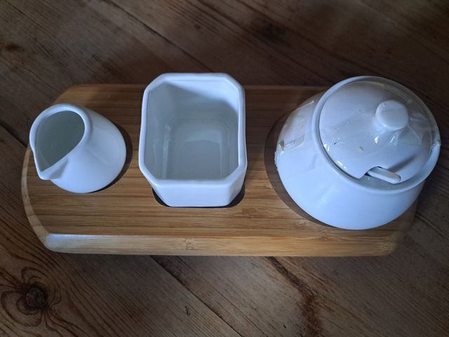 Servizio colazione, zuccheriera.