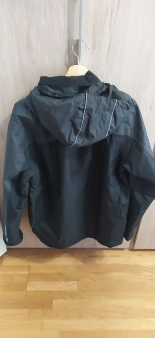 Cazadora impermeable y cortavientos 