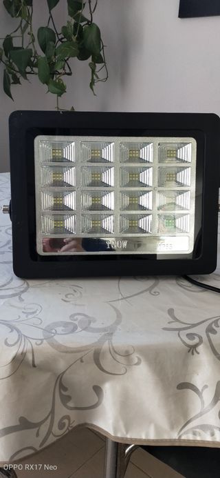 FOCO REFLECTOR 100 W.