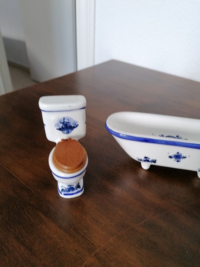 Baño de casita de muñecas