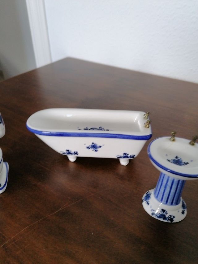 Baño de casita de muñecas