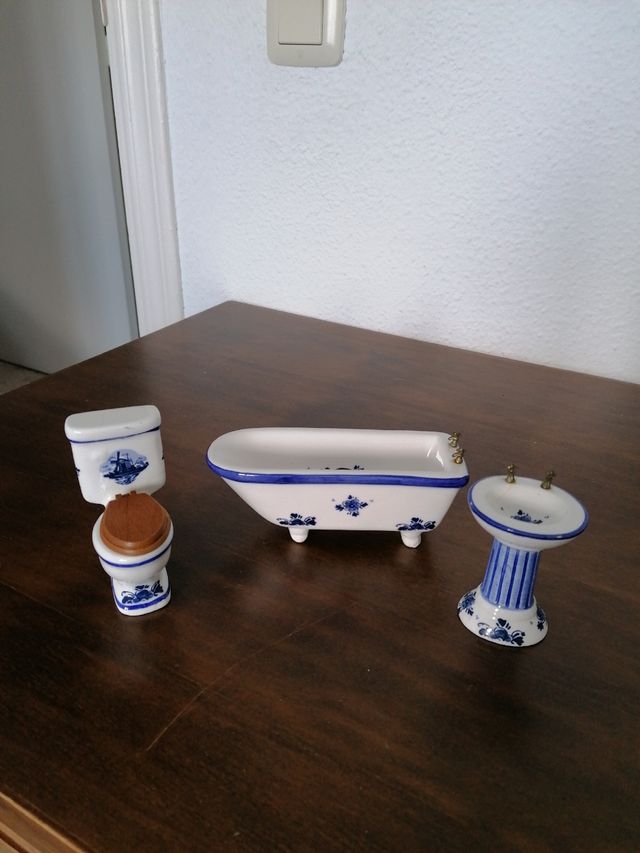 Baño de casita de muñecas