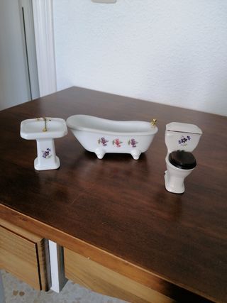 Baño de casita de muñecas