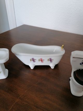 Baño de casita de muñecas