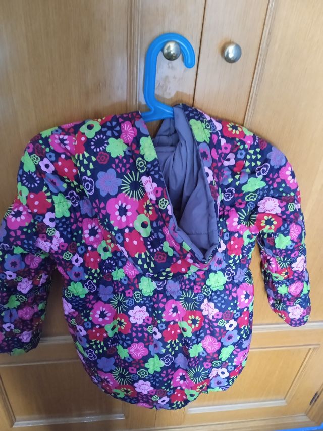 Cazadora niña Tuctuc. Talla 6 años.