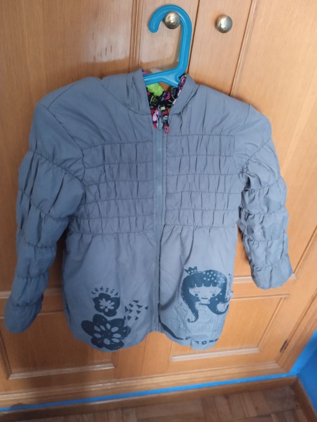 Cazadora niña Tuctuc. Talla 6 años.