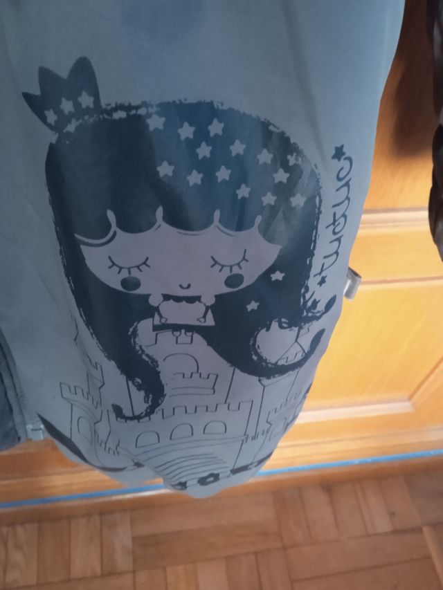 Cazadora niña Tuctuc. Talla 6 años.