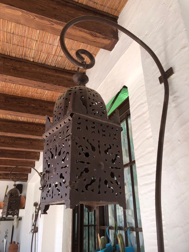 farol en metal estilo marroqui