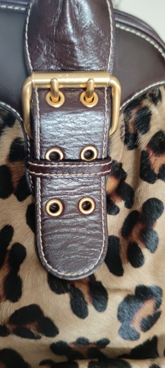 Bolso de la firma Tous.