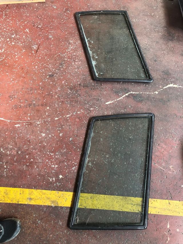 Cristales Jeep Cherokee