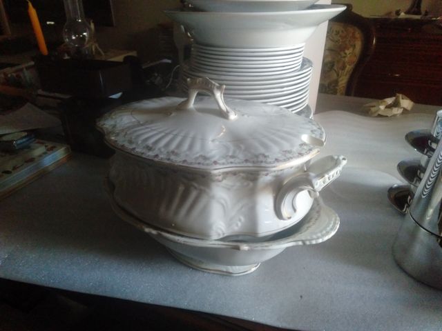 Conjunto de sopera y ensaladera antigua