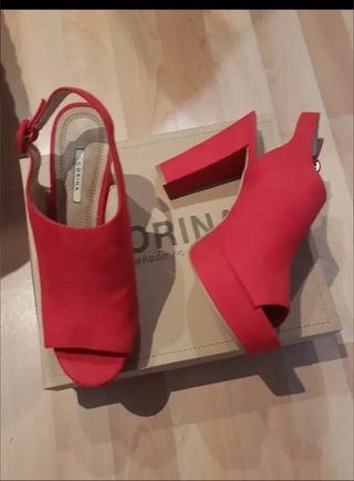TACONES ROJOS NUEVOS 