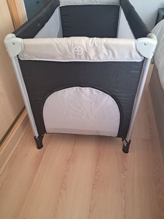 Cuna de viaje con colchón
