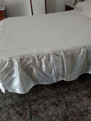 Edredon de Raso y cojín a juego