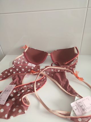 Conjunto braga, tanga (38) y sujetador (85C)