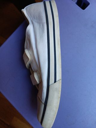 Zapatos (bambas) para niños o niñas. Talla 34.
