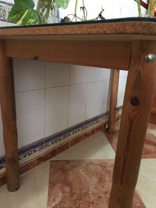 mesa de camilla con cristal