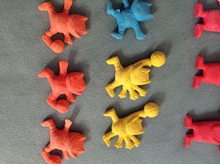 16 figuras muñeco de goma COBI MASCOTA OFICIAL