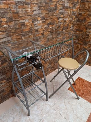 Mesa de picoteo con botellero