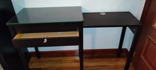 Mesa estudio IKEA negra.