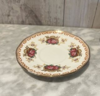 TAZA DE CAFE DE PORCELANA INGLESA ELIZABETHAN